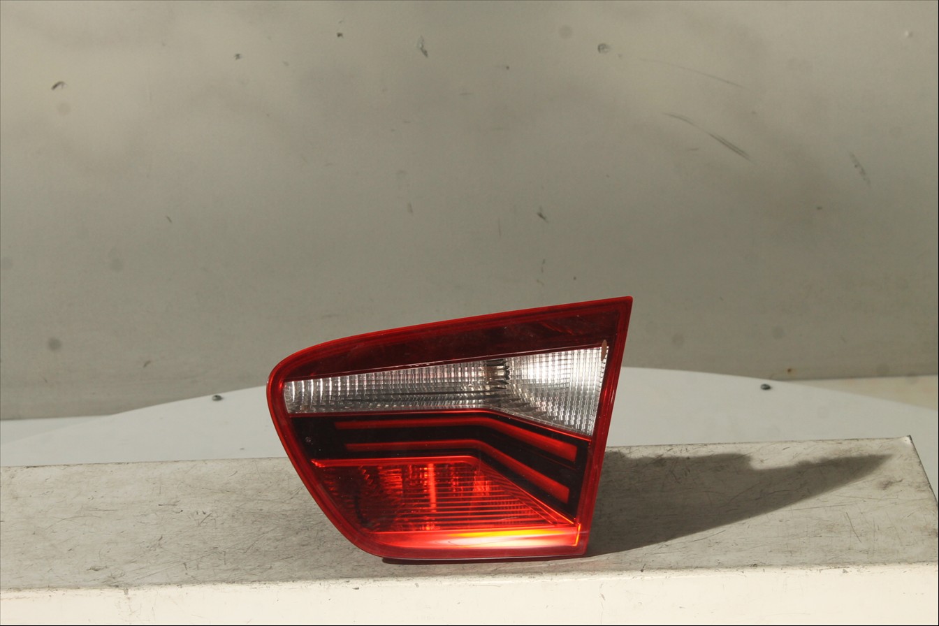 Piloto interior Tra. Der.