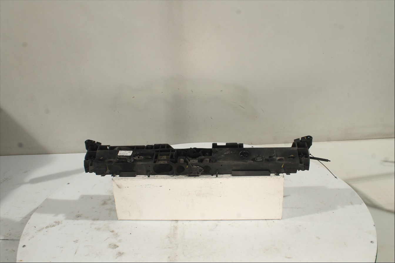 Traviesa paragolpes Del. Sup.