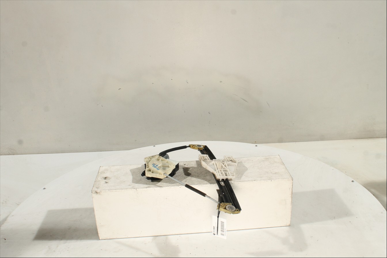 Elevalunas eléctrico puerta Tra. Izq.