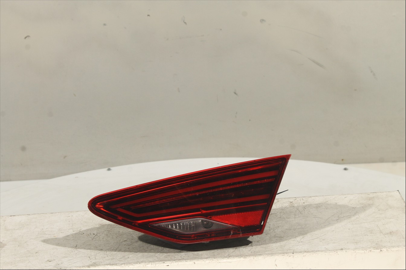 Piloto interior Tra. Der.