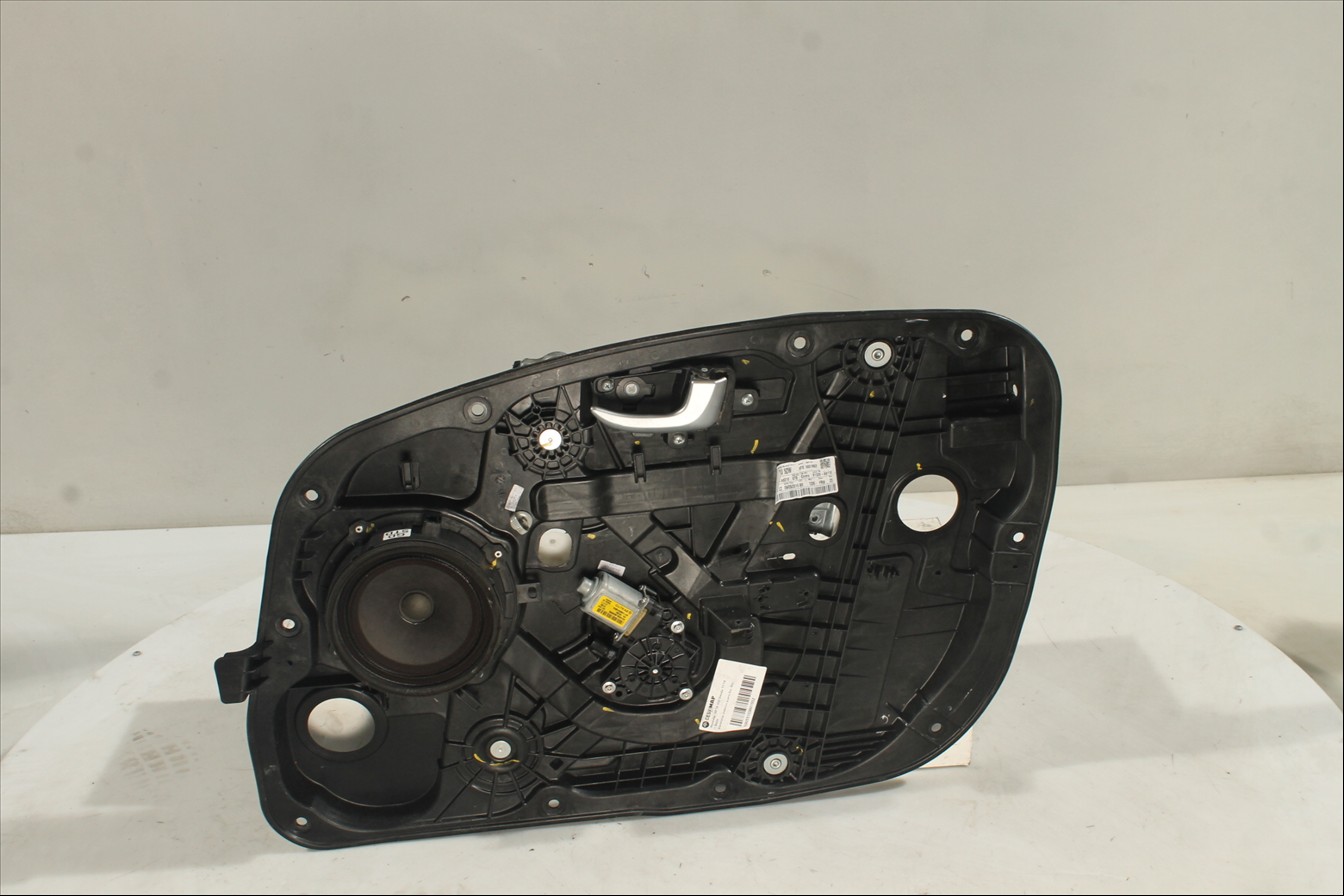 Elevalunas eléctrico puerta Del. Der.