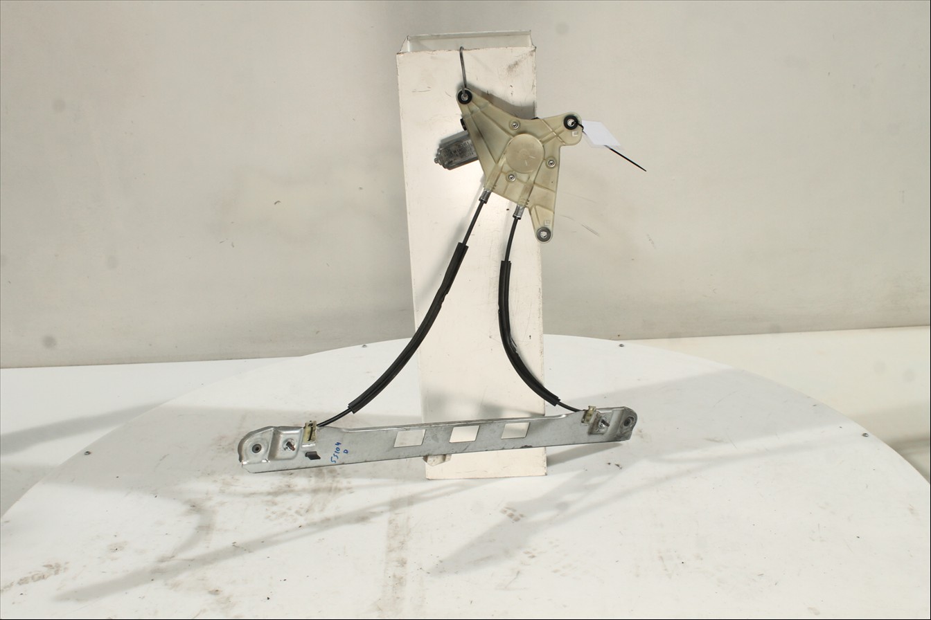 Elevalunas eléctrico puerta Del. Der.