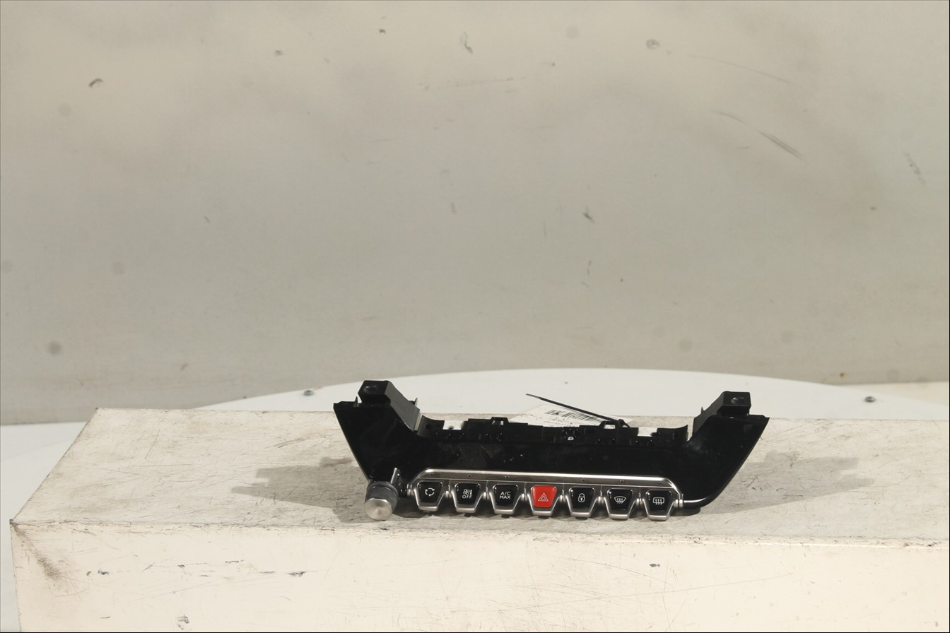 Mando control pantalla informacion