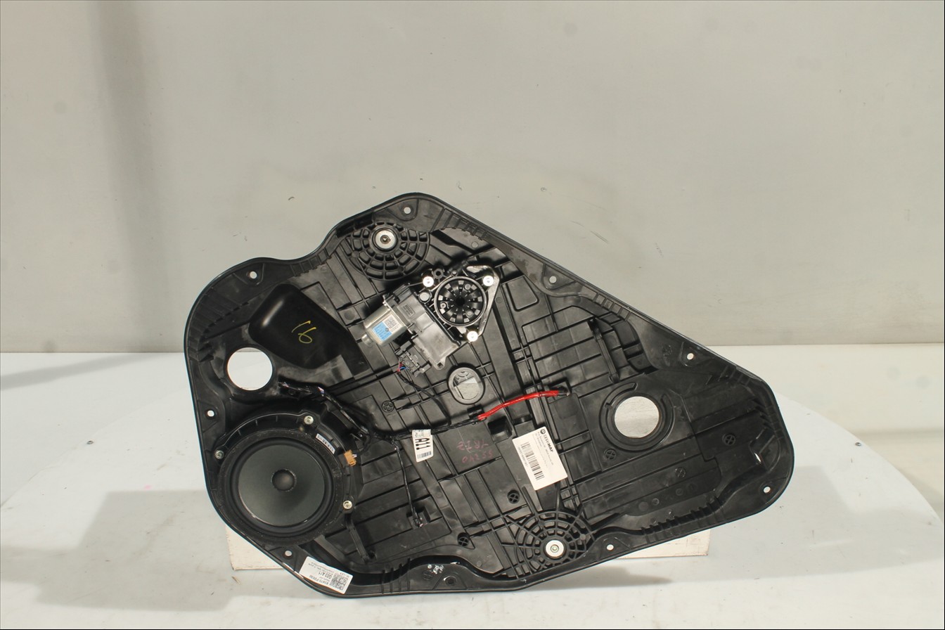 Elevalunas eléctrico puerta Tra. Izq.