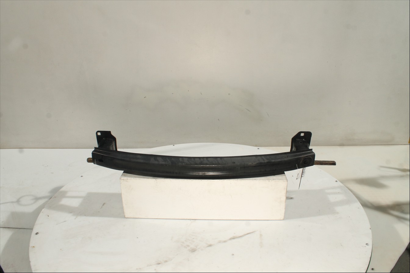 Traviesa paragolpes Del.