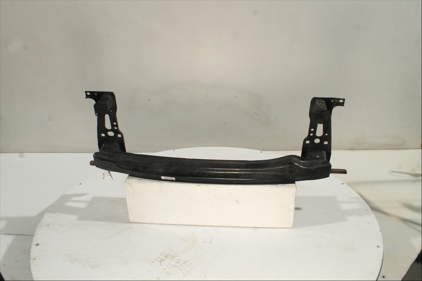 Traviesa paragolpes Del.