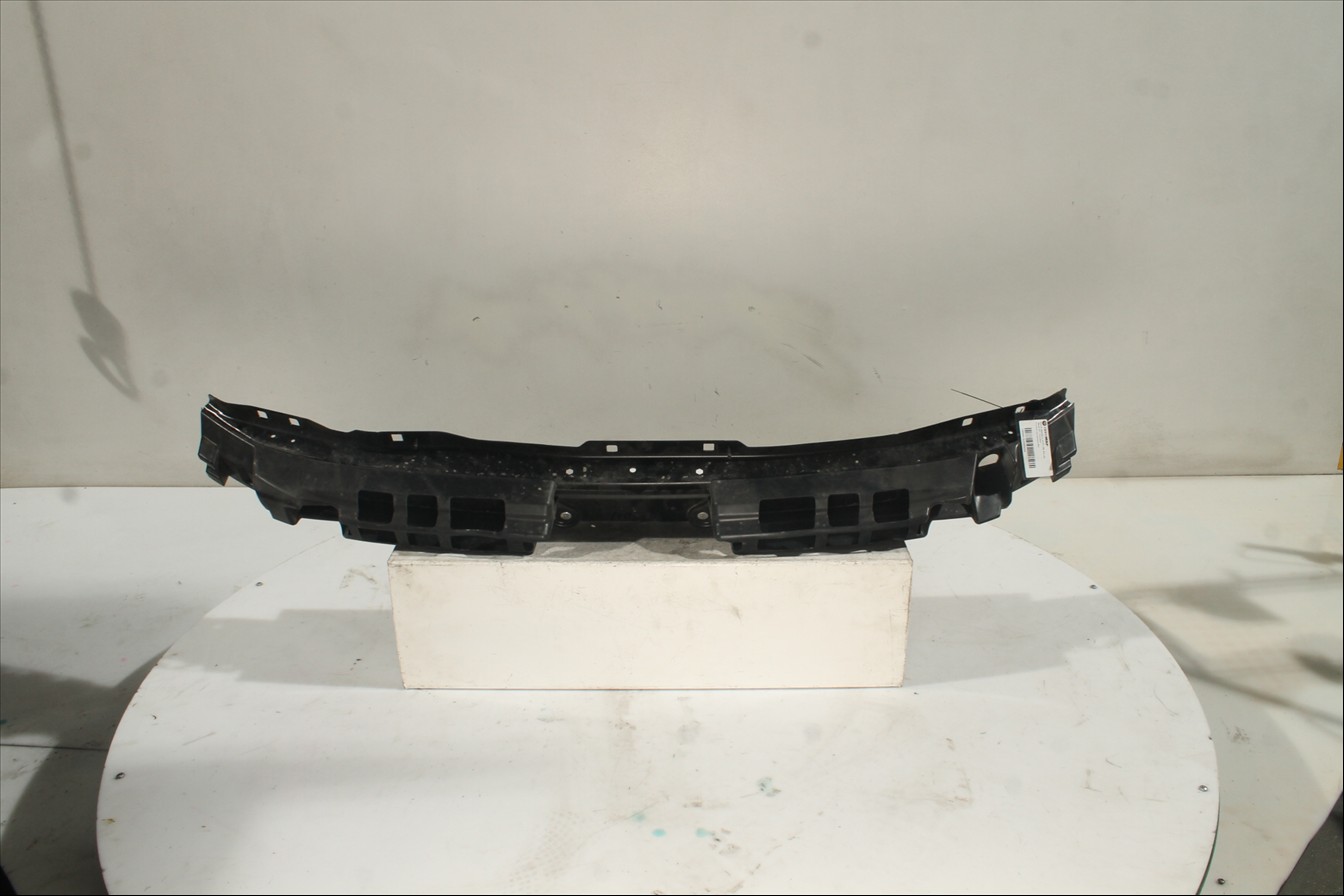 Traviesa paragolpes Del.