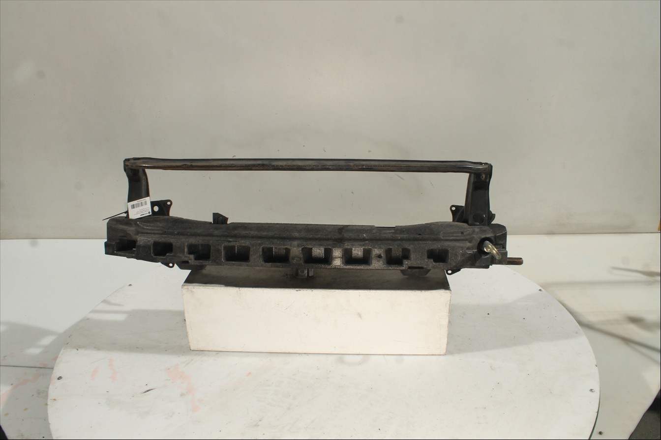 Traviesa paragolpes Del.