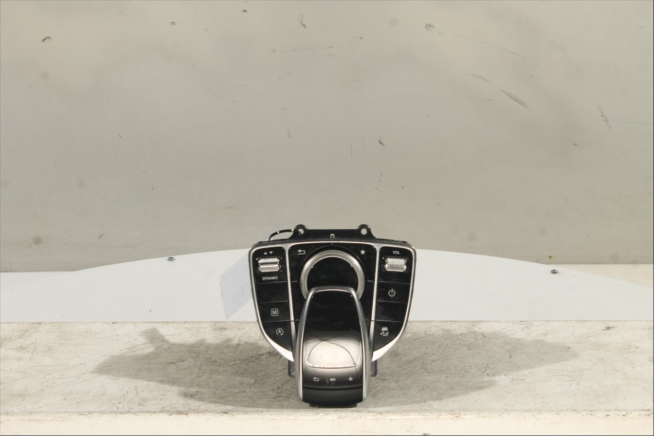 Mando control pantalla informacion