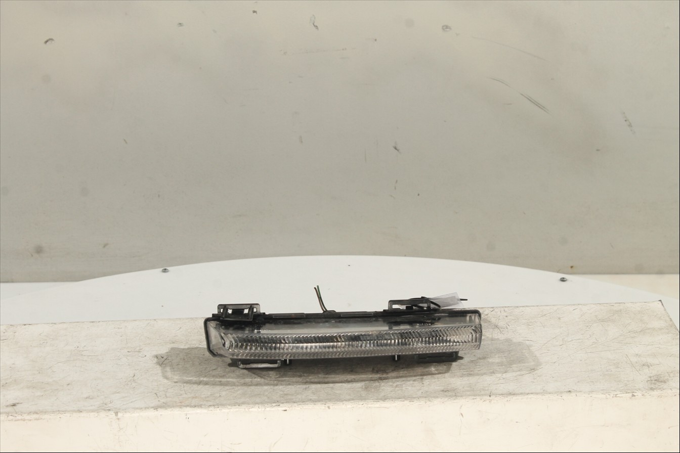 Piloto luz diurna Izq