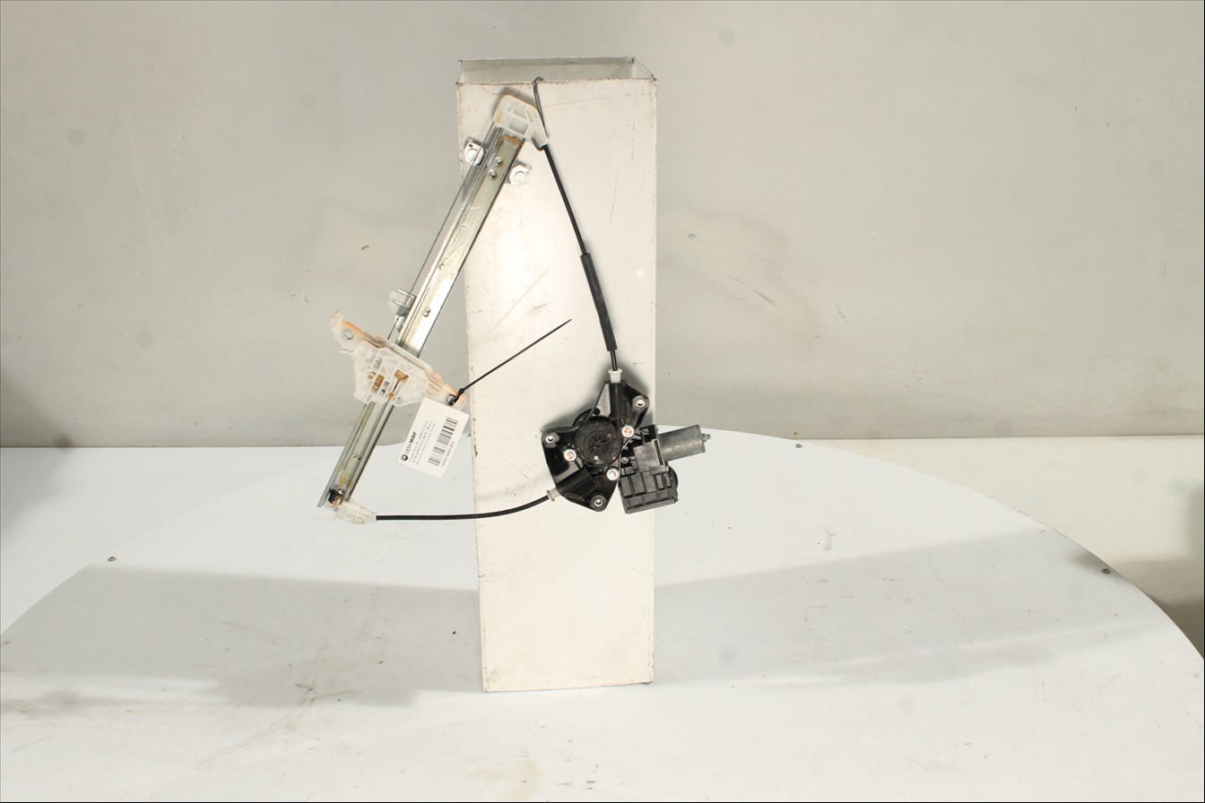 Elevalunas eléctrico puerta Tra. Der.