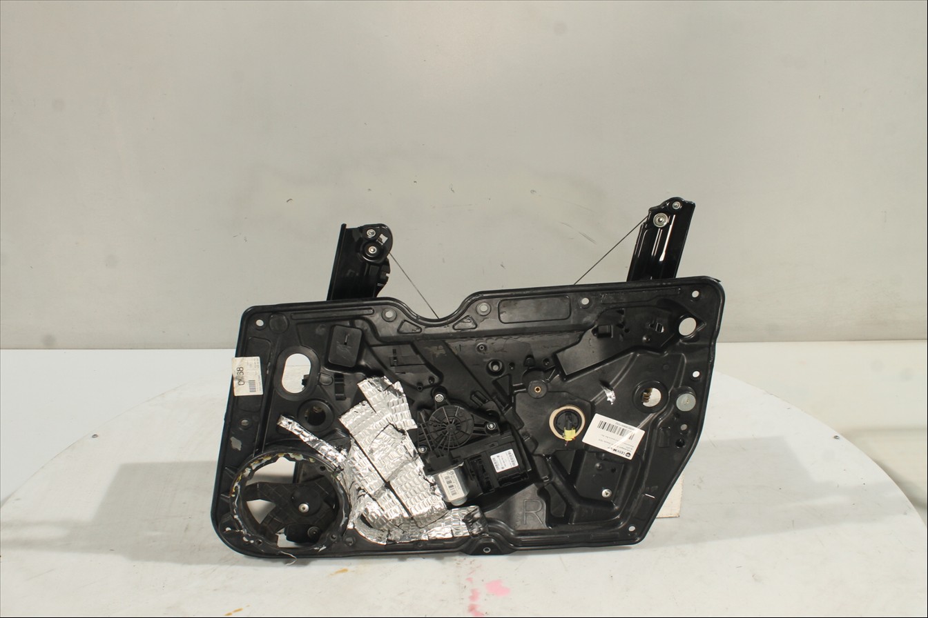 Elevalunas eléctrico puerta Del. Der.