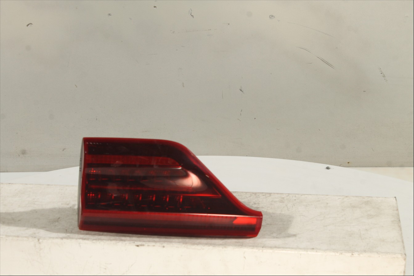 Piloto interior Tra. Der.