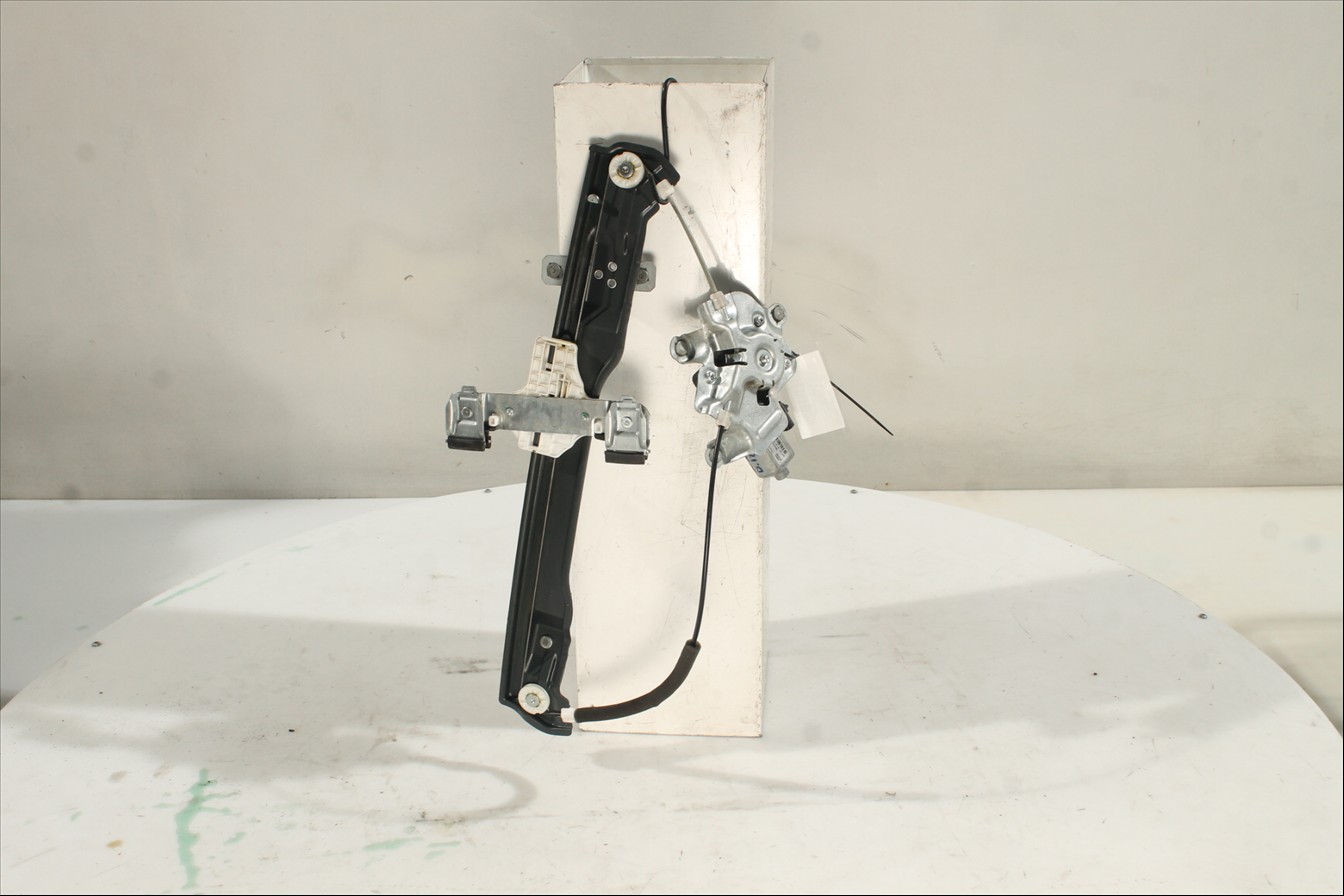 Elevalunas eléctrico puerta Del. Izq.