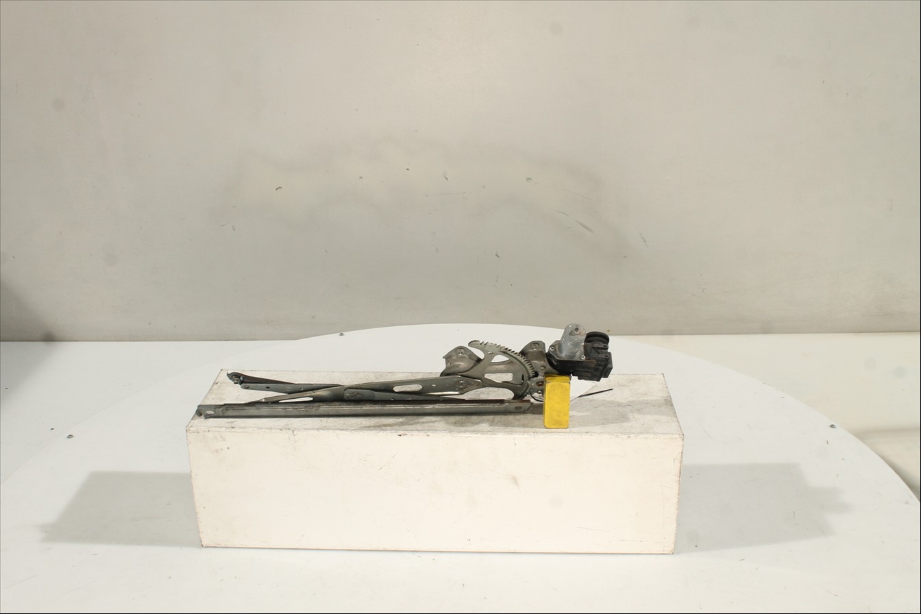 Elevalunas eléctrico puerta Tra. Der.