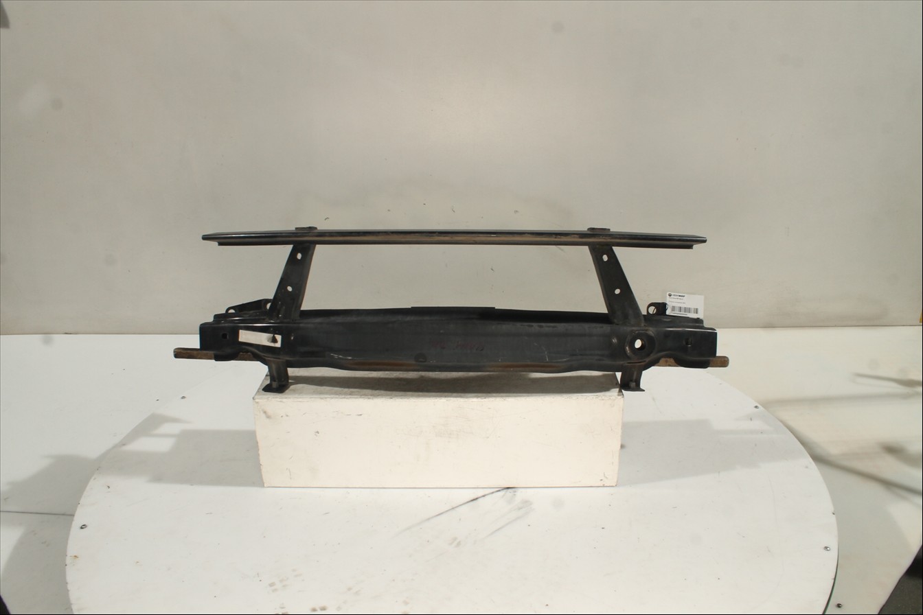 Traviesa paragolpes Del.