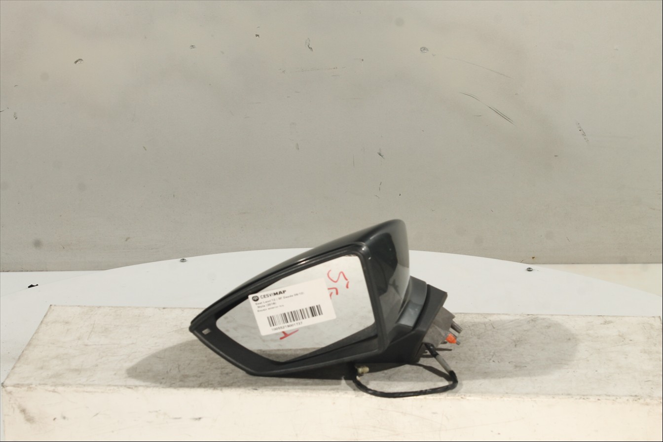 Espejo exterior Izq.