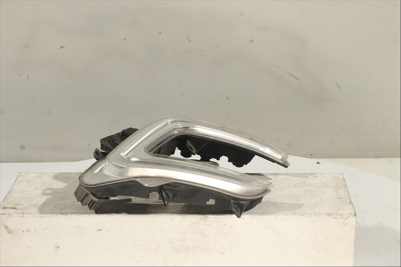 Piloto luz diurna Der.