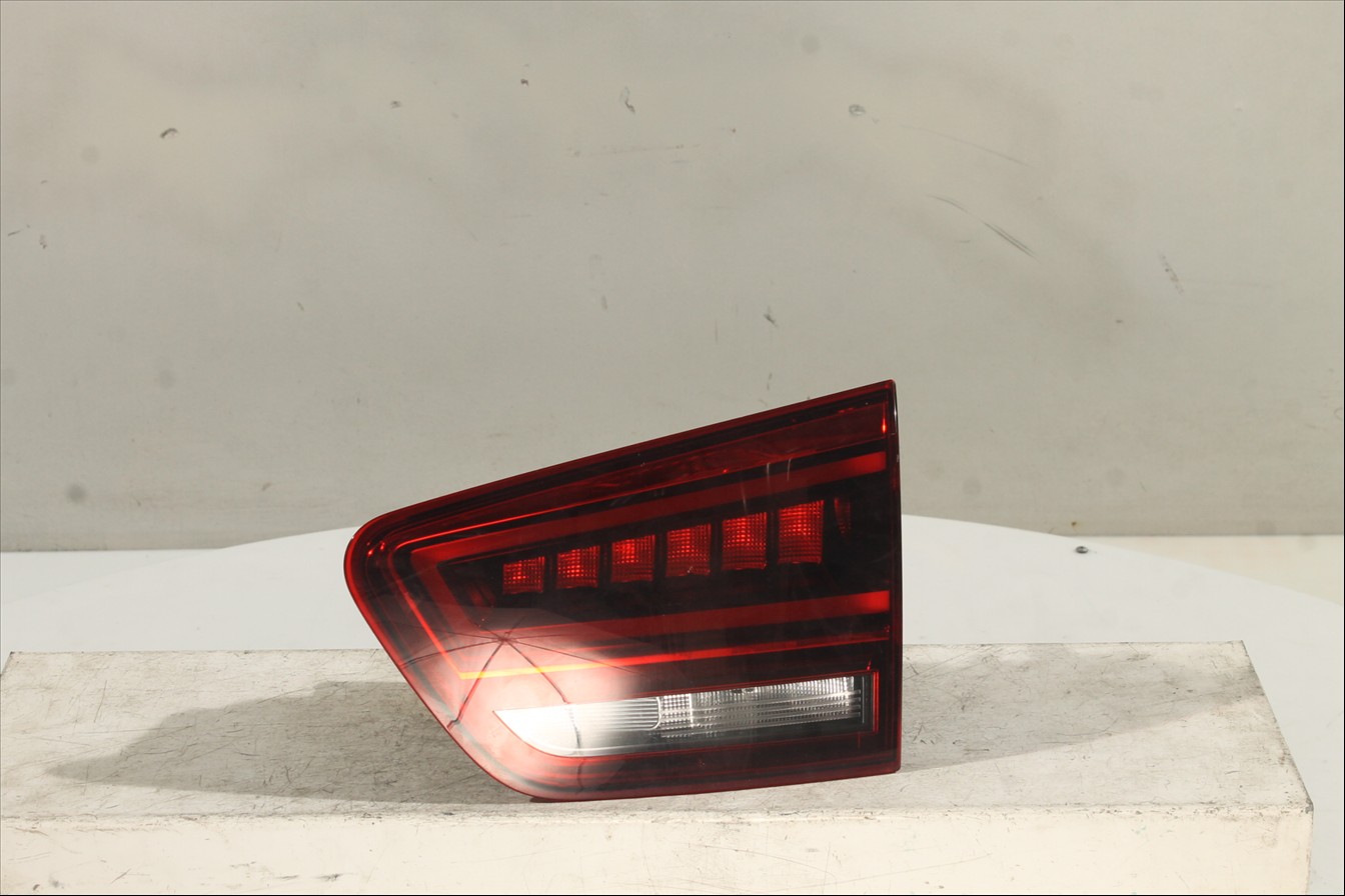 Piloto interior Tra. Der.