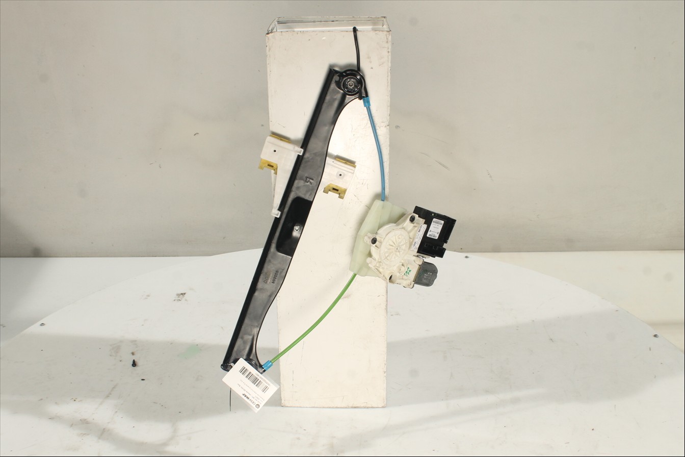 Elevalunas eléctrico puerta Tra. Izq.