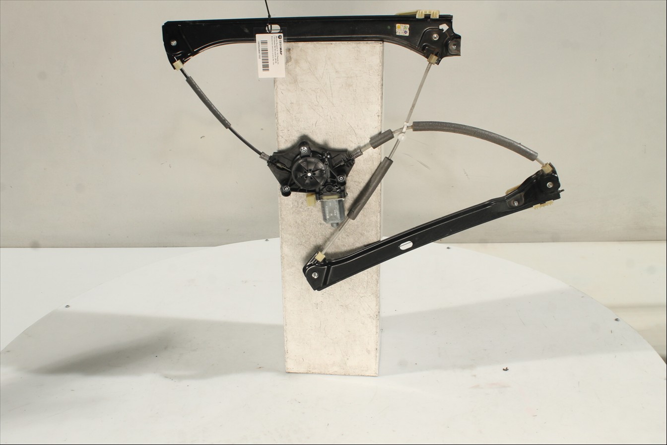 Elevalunas eléctrico puerta Del. Der.