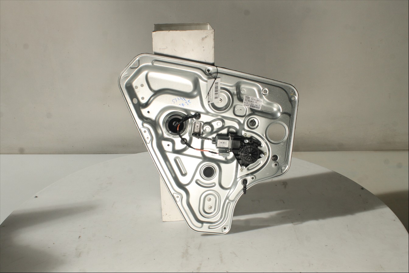 Elevalunas eléctrico puerta Tra. Izq.