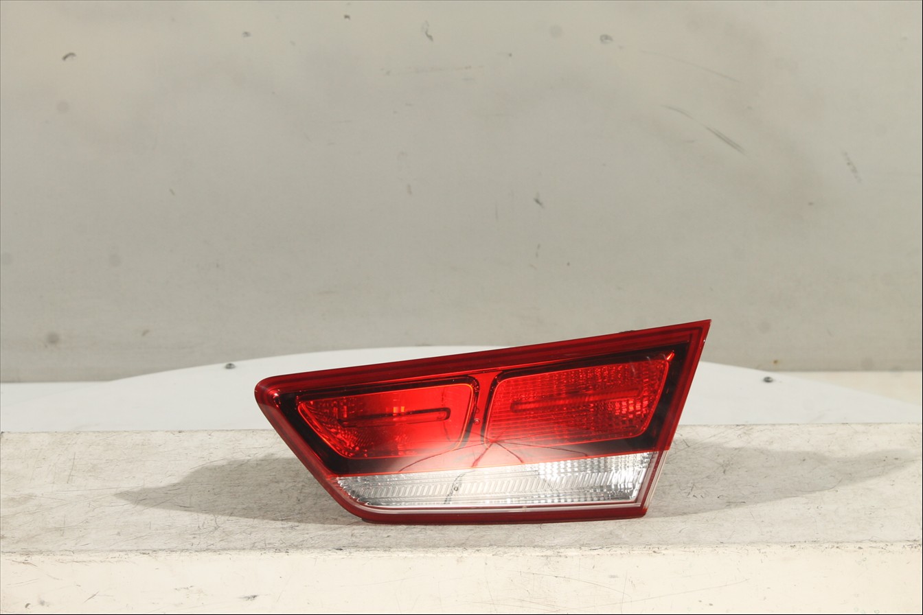 Piloto interior Tra. Der.