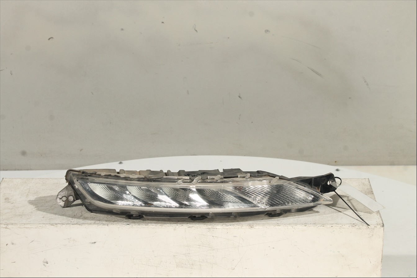 Piloto luz diurna Der.