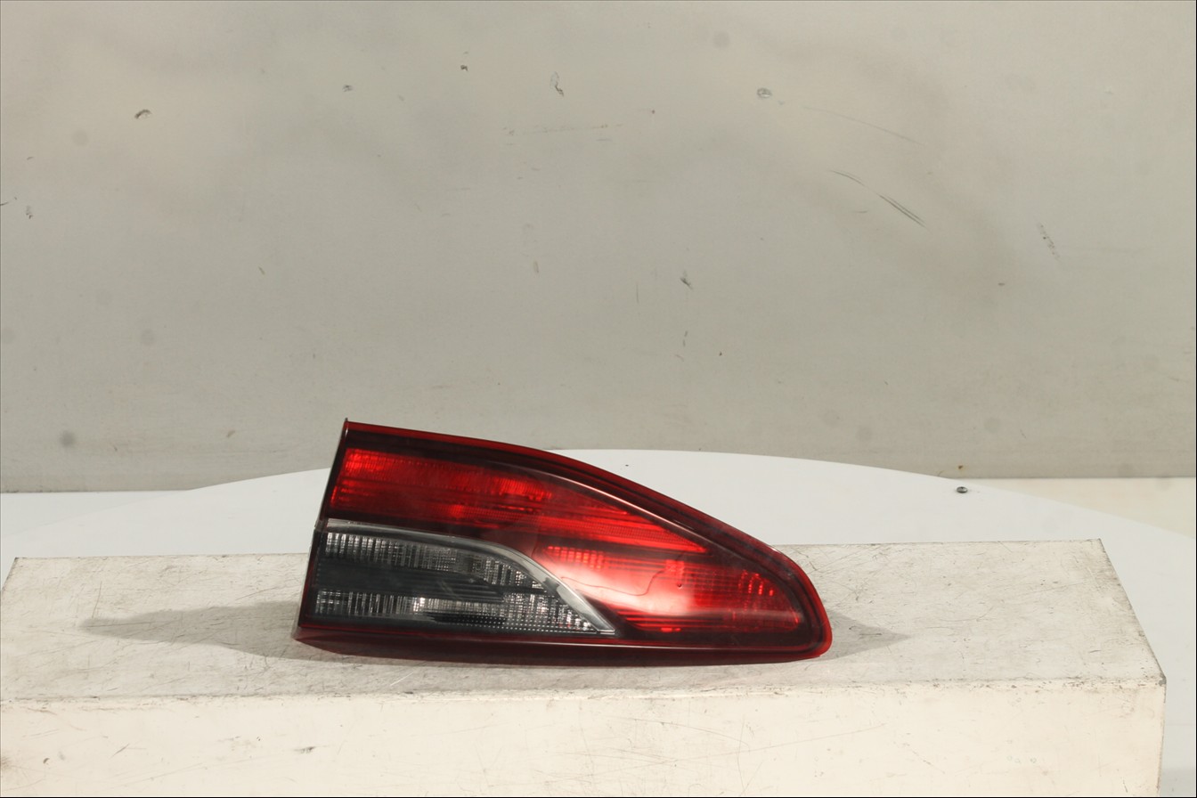 Piloto interior Tra. Der.