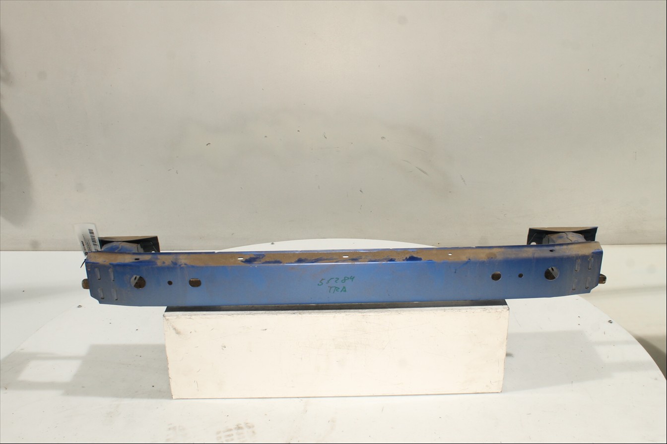 Traviesa paragolpes Tra.