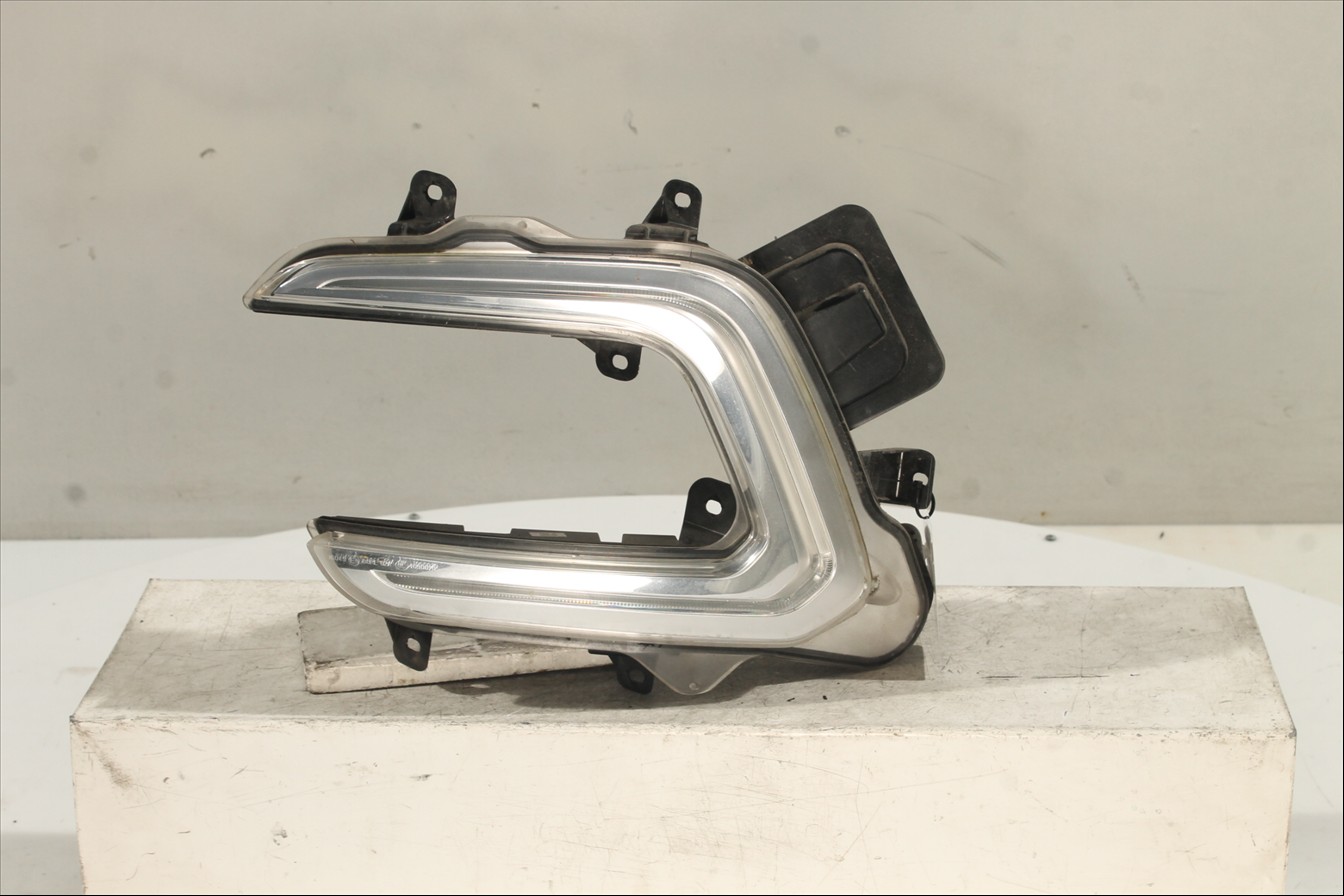 Piloto luz diurna Izq