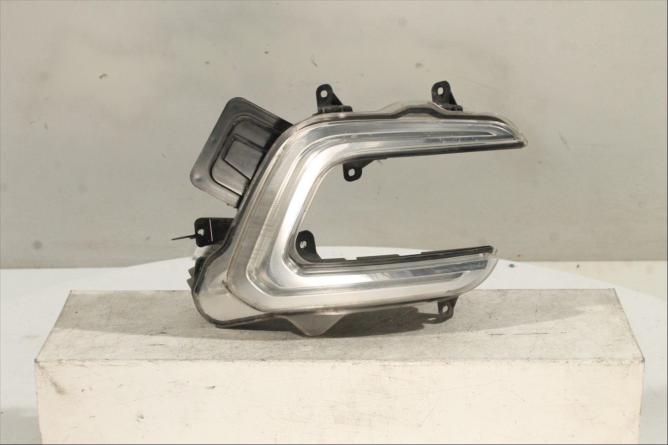 Piloto luz diurna Der.