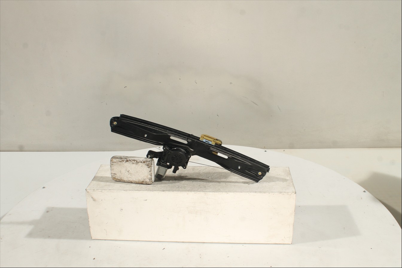 Elevalunas eléctrico puerta Del. Izq.