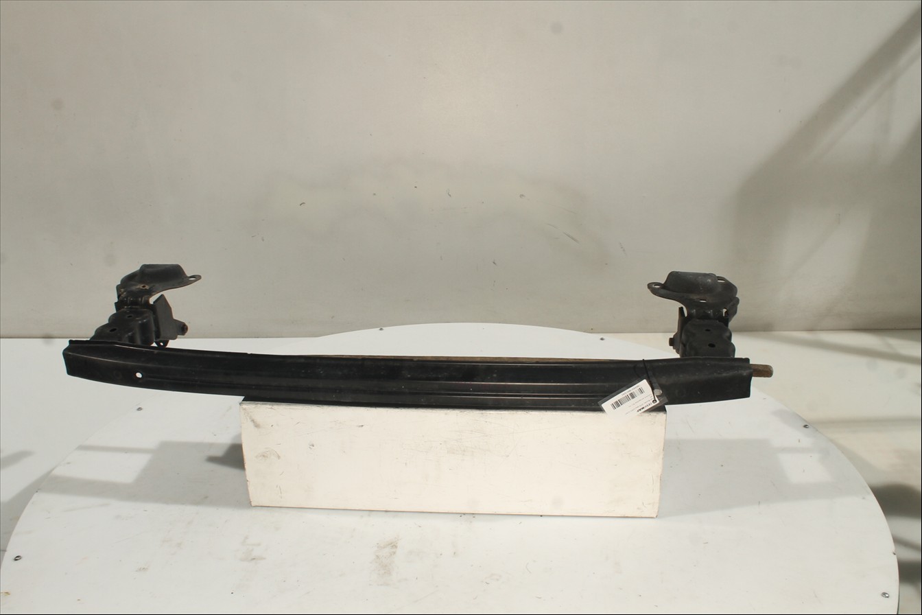 Traviesa paragolpes Del. Inf.