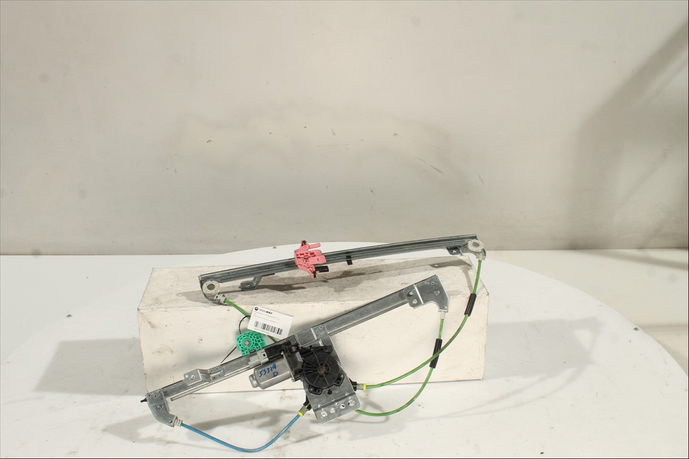 Elevalunas eléctrico puerta Del. Der.