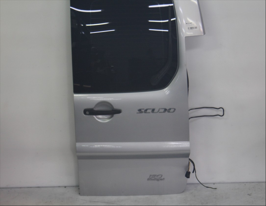 Puerta Tra. Der. carga