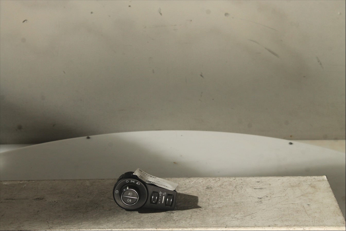 Interruptor y palanca de luces