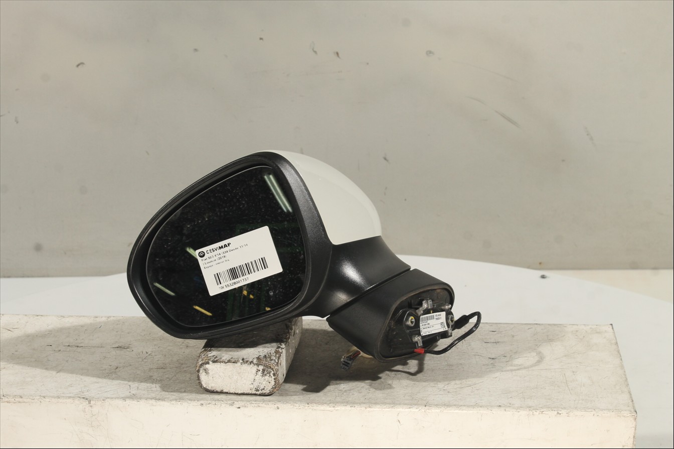 Espejo exterior Izq.