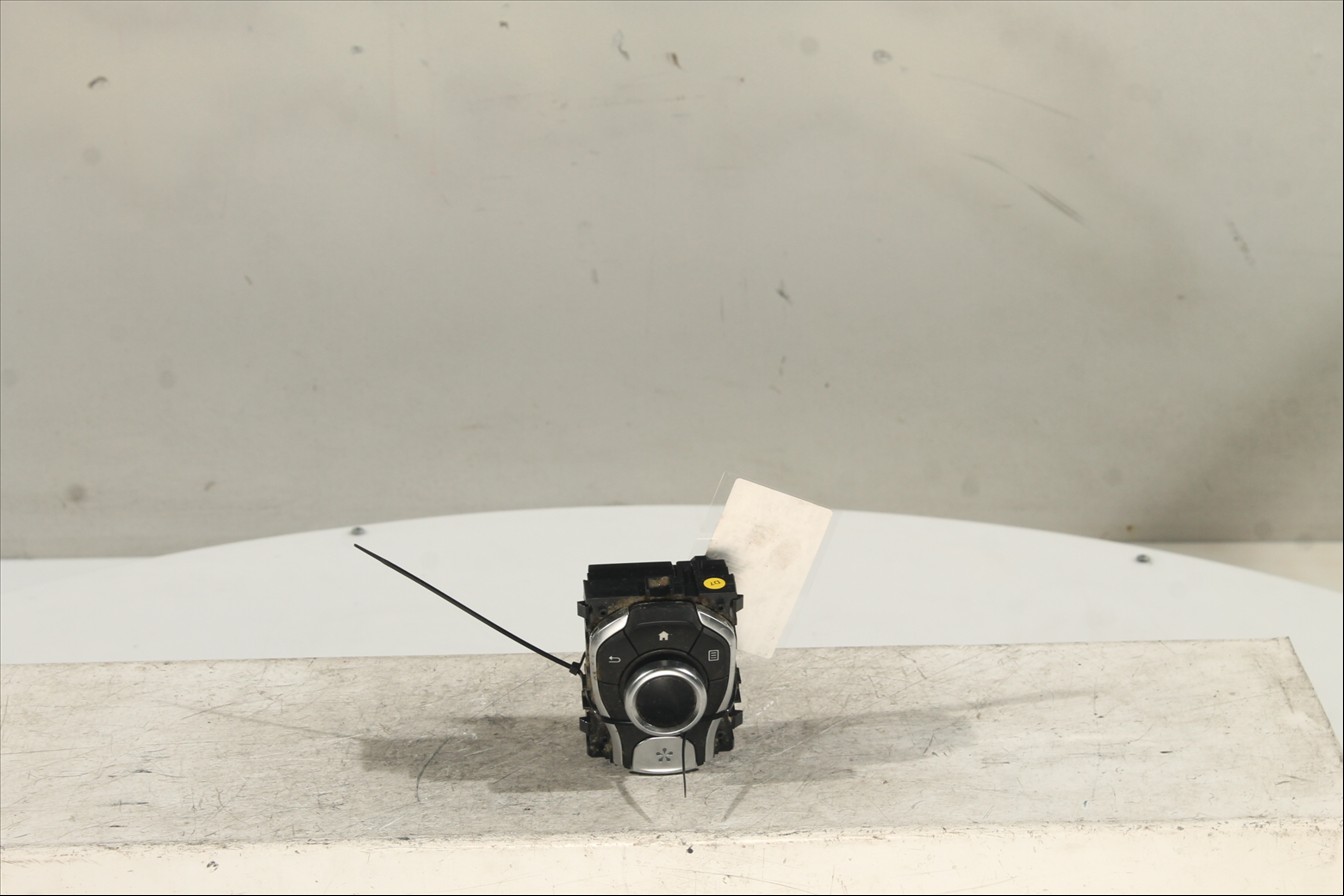 Mando control pantalla informacion