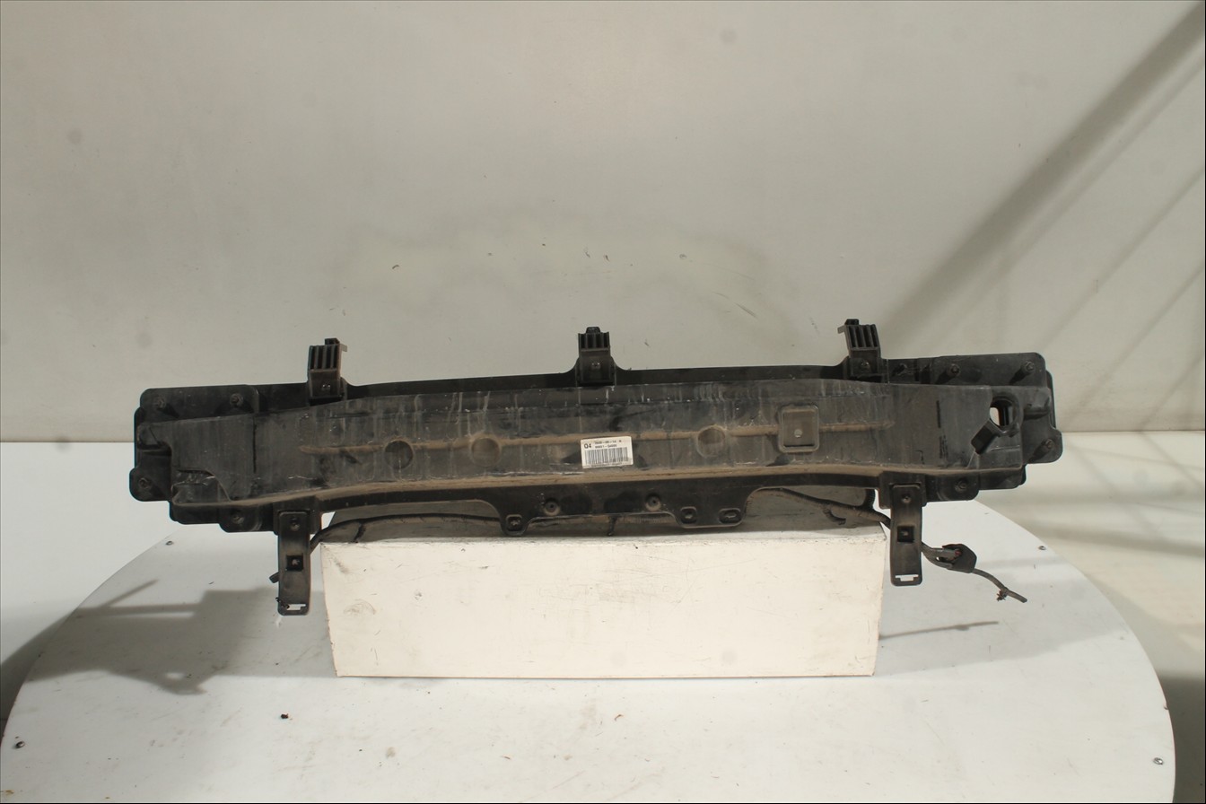 Traviesa paragolpes Tra.