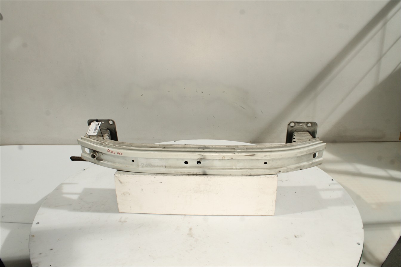 Traviesa paragolpes Del.