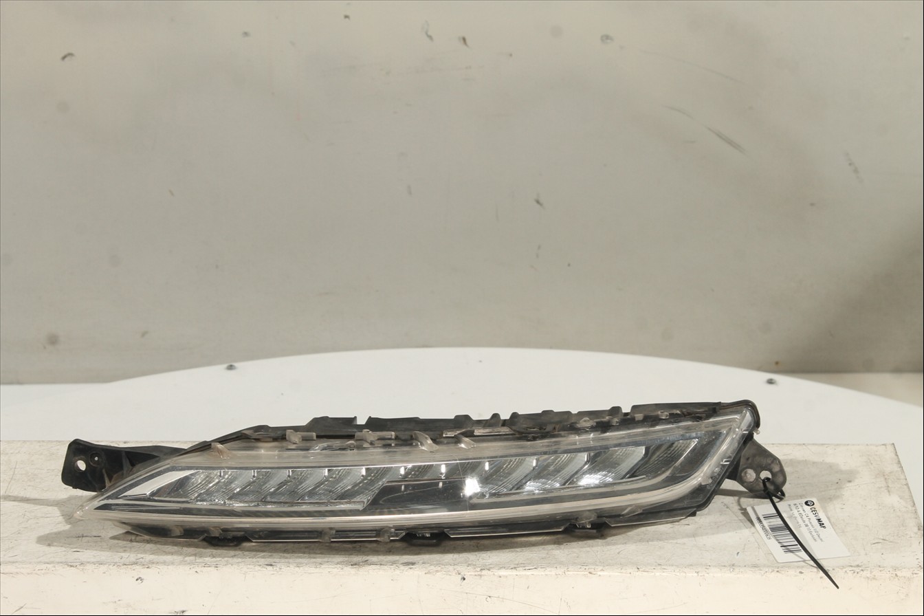 Piloto luz diurna Izq