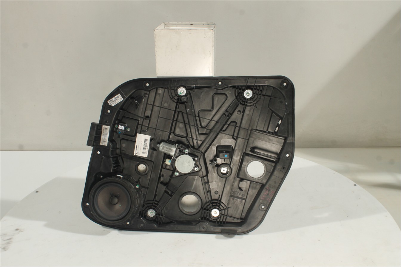 Elevalunas eléctrico puerta Del. Der.