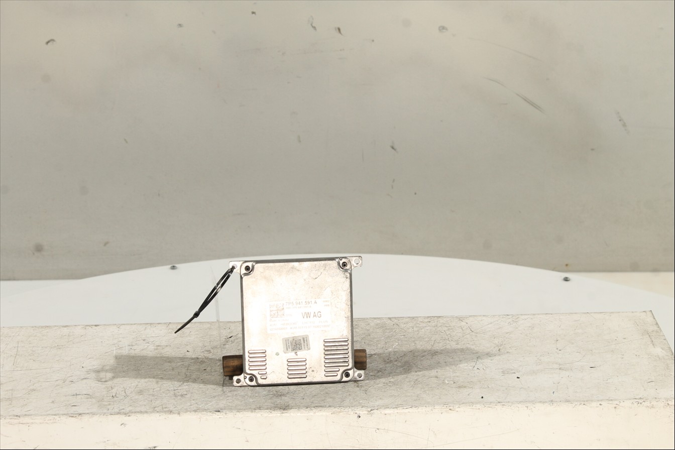 Regulador faro led Izq.