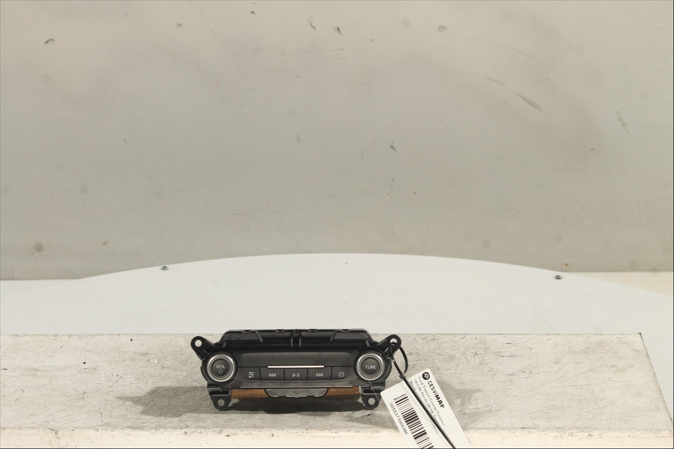 Mando control pantalla informacion