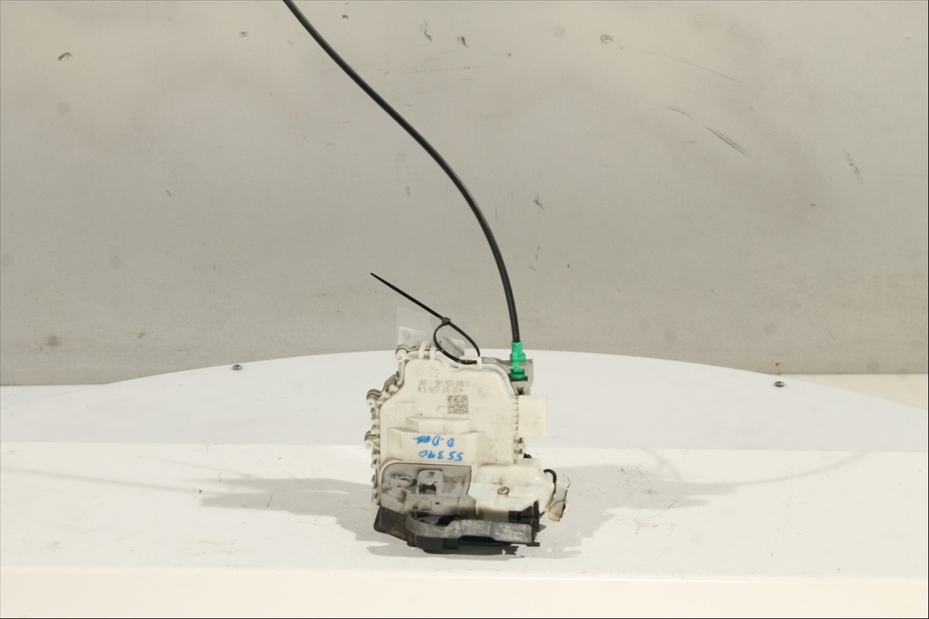 Cerradura puerta Del. Der.