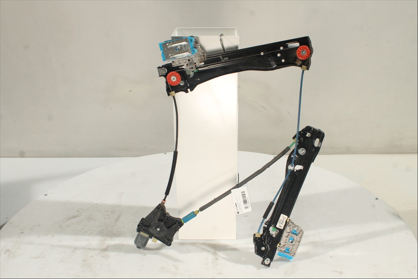 Elevalunas eléctrico puerta Tra. Der.