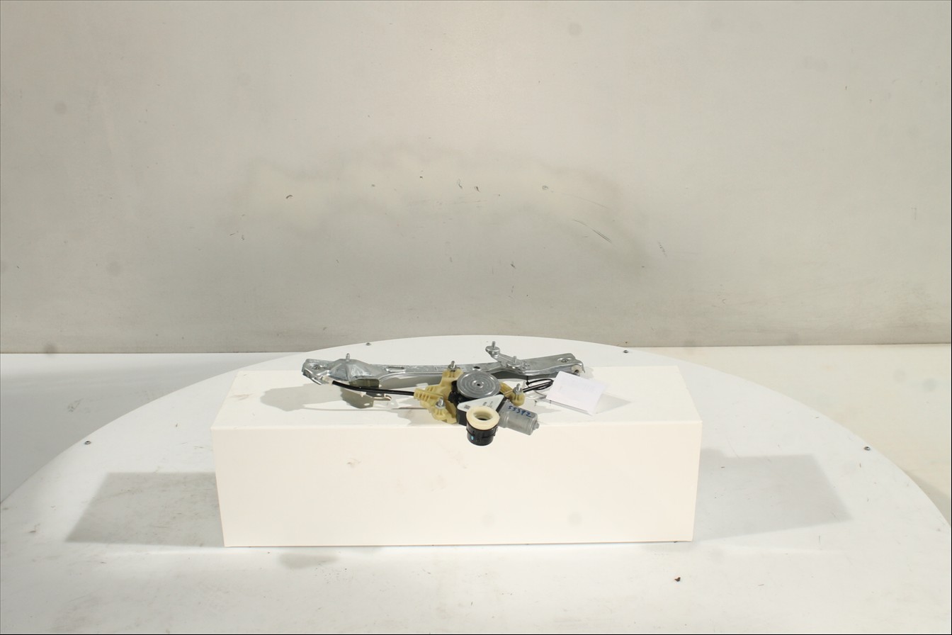 Elevalunas eléctrico puerta Tra. Izq.