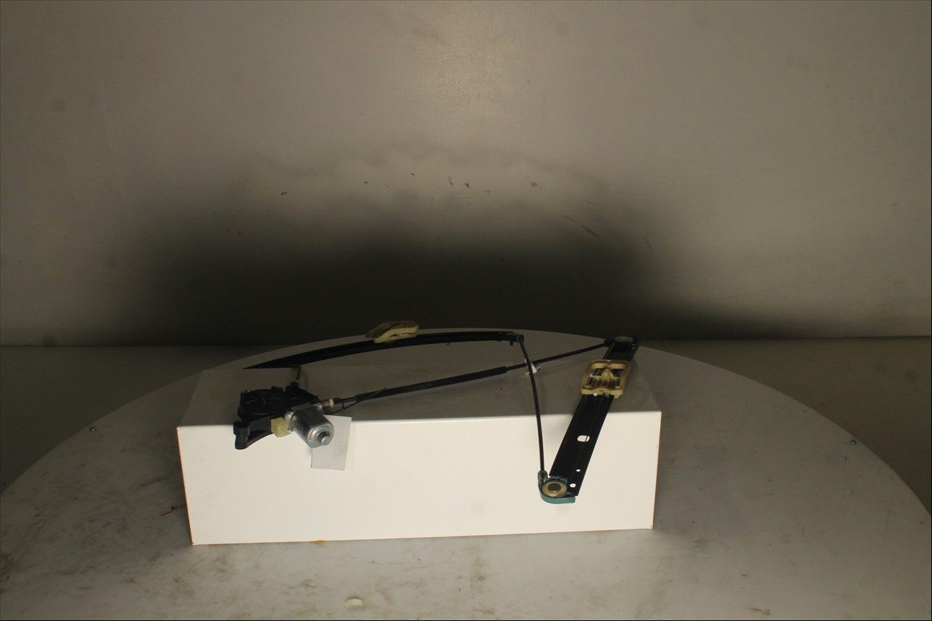 Elevalunas eléctrico puerta Del. Izq.