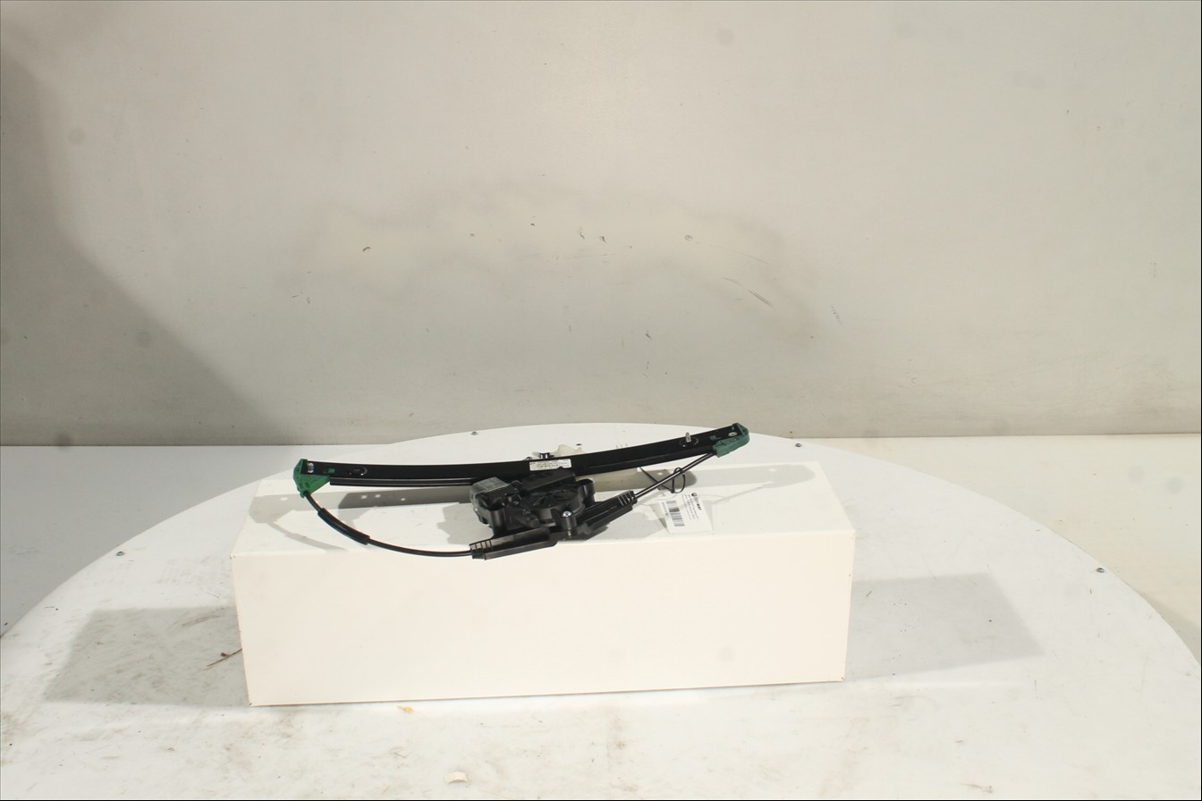 Elevalunas eléctrico puerta Tra. Der.